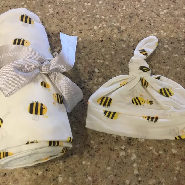 AD Top Knot Hat-Chubby Bees