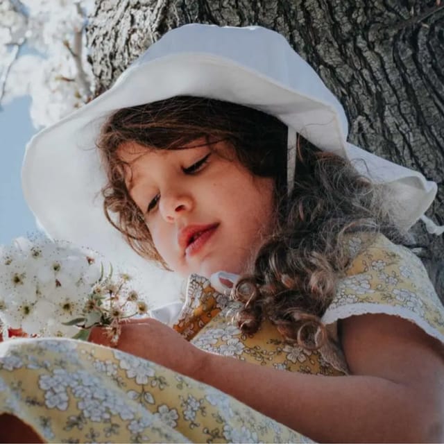 J&J Cotton Floppy Sunhat-White